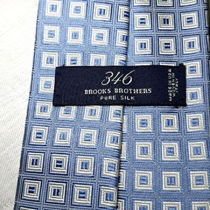 Brooks Brothers light blue squares silk tie